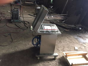 食品通用包裝機(jī)自動擺蓋技術(shù)革新 諸城強(qiáng)大機(jī)械廠的高清佳作